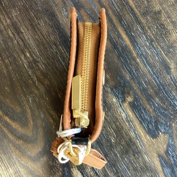 Hammitt Bryant Black and Brown Colorblock Leathers Wallet - Picture 4 of 16